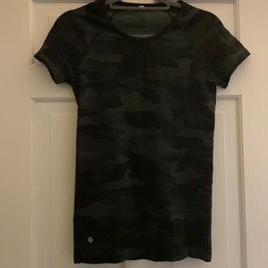 Athleta black camouflage top. Size small